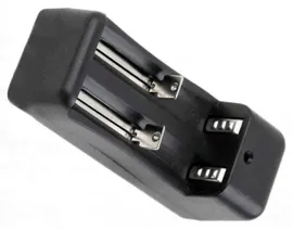 Зарядное устройство YCD-12601 для двух аккумуляторов типа 18650 Li-ion 4,2V